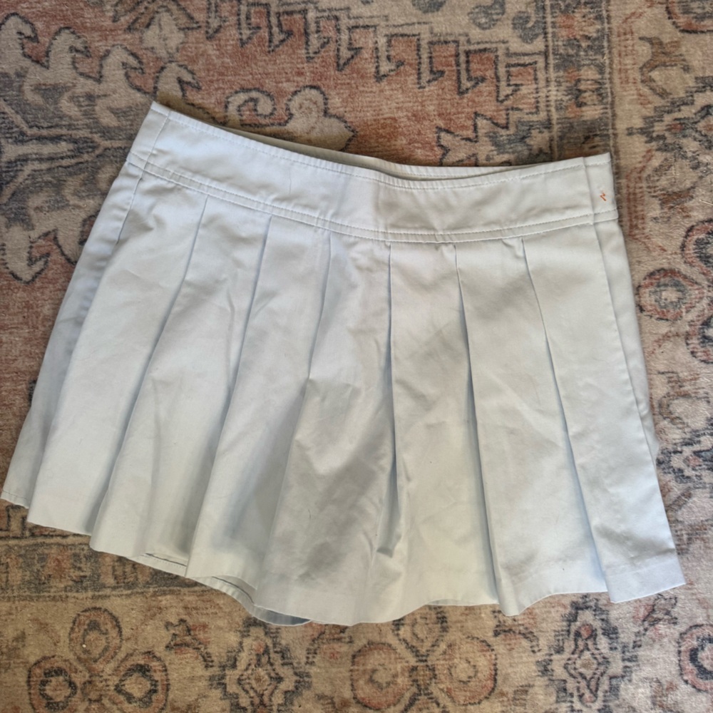 Super cute white skort!!